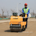 Vibratory road roller for asphalt compaction